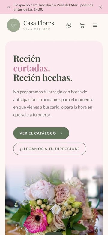 La tienda de Casa Flores en un celular